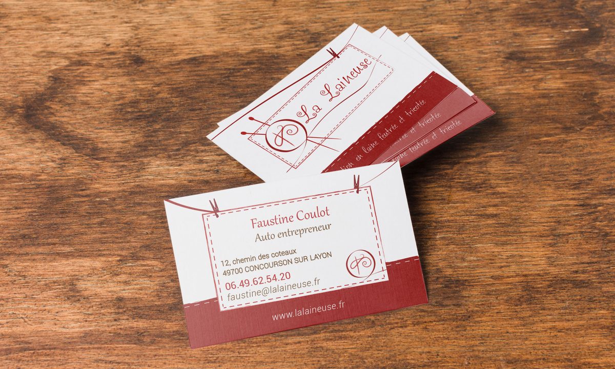 Création d'une identité visuelle pour des vêtements en laine feutrée : la carte de visite