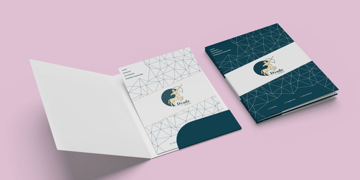 Création d'une plaquette d'entreprise dans une pochette à rabats